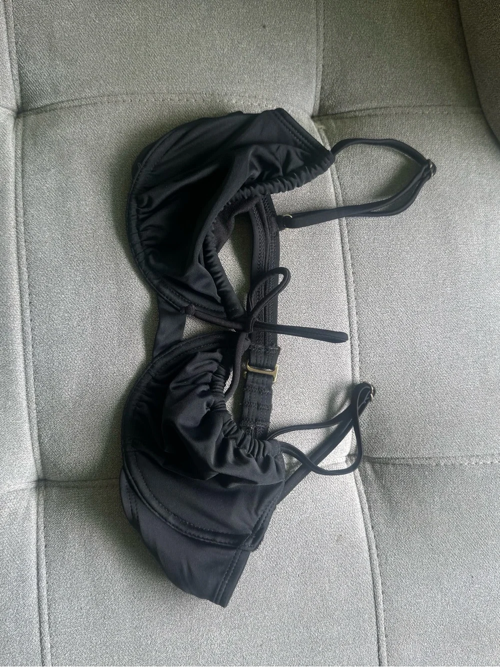 Xhilaration black ruched bikini top 🖤